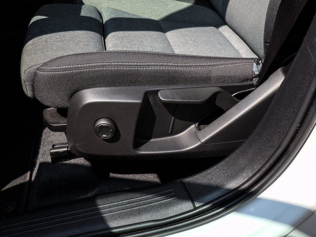 Volvo XC40 B3 (B) - SUV/Off-road - Weiss - Gebrauchtwagen - Bild 14