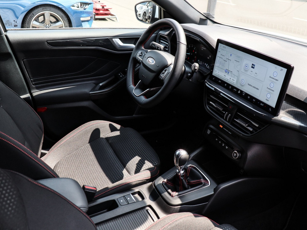 Ford Focus Turnier - Kombi - Weiss - Gebrauchtwagen - Bild 3