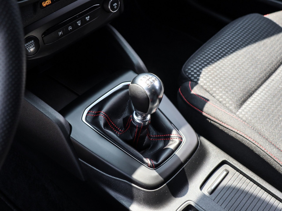 Ford Focus Turnier - Kombi - Weiss - Gebrauchtwagen - Bild 12