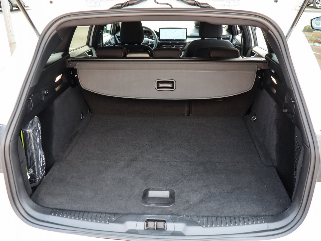 Ford Focus Turnier - Kombi - Weiss - Gebrauchtwagen - Bild 13