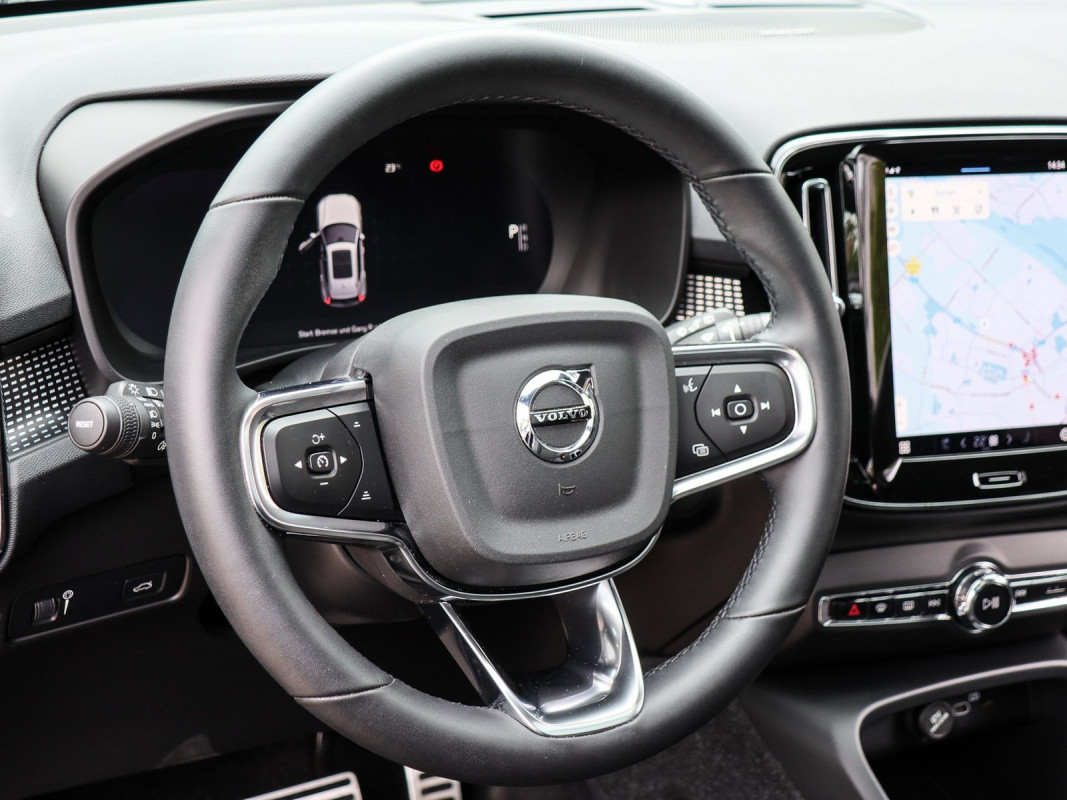Volvo XC40 Recharge - SUV/Off-road - Schwarz - Gebrauchtwagen - Bild 10