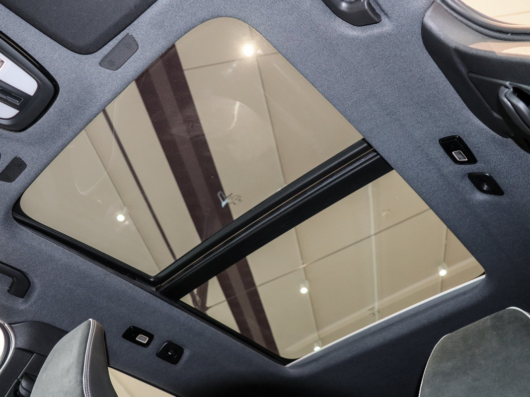 Volvo XC40 Recharge Pure Electric - SUV/Off-road - Blau - Gebrauchtwagen - Bild 13