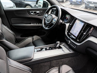 Volvo XC60 T6 R Design - SUV/Off-road - Schwarz - Gebrauchtwagen - Bild 3