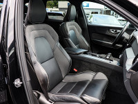 Volvo XC60 T6 R Design - SUV/Off-road - Schwarz - Gebrauchtwagen - Bild 7