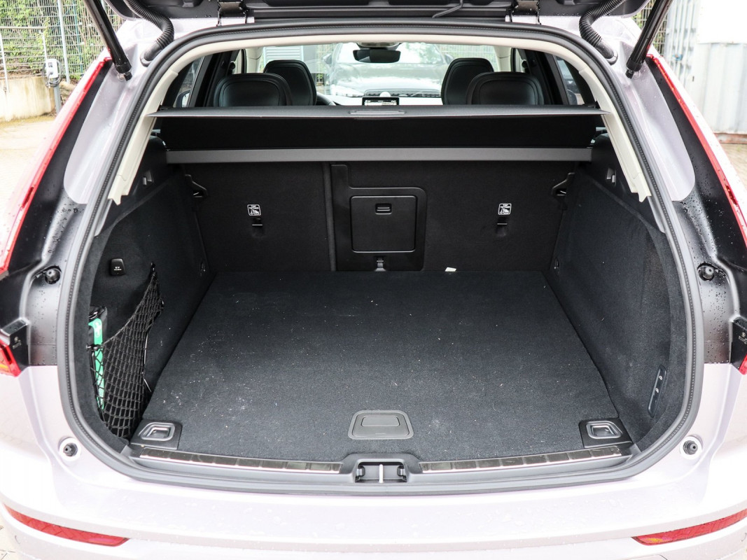 Volvo XC60 T8 - SUV/Off-road - Silber - Gebrauchtwagen - Bild 12