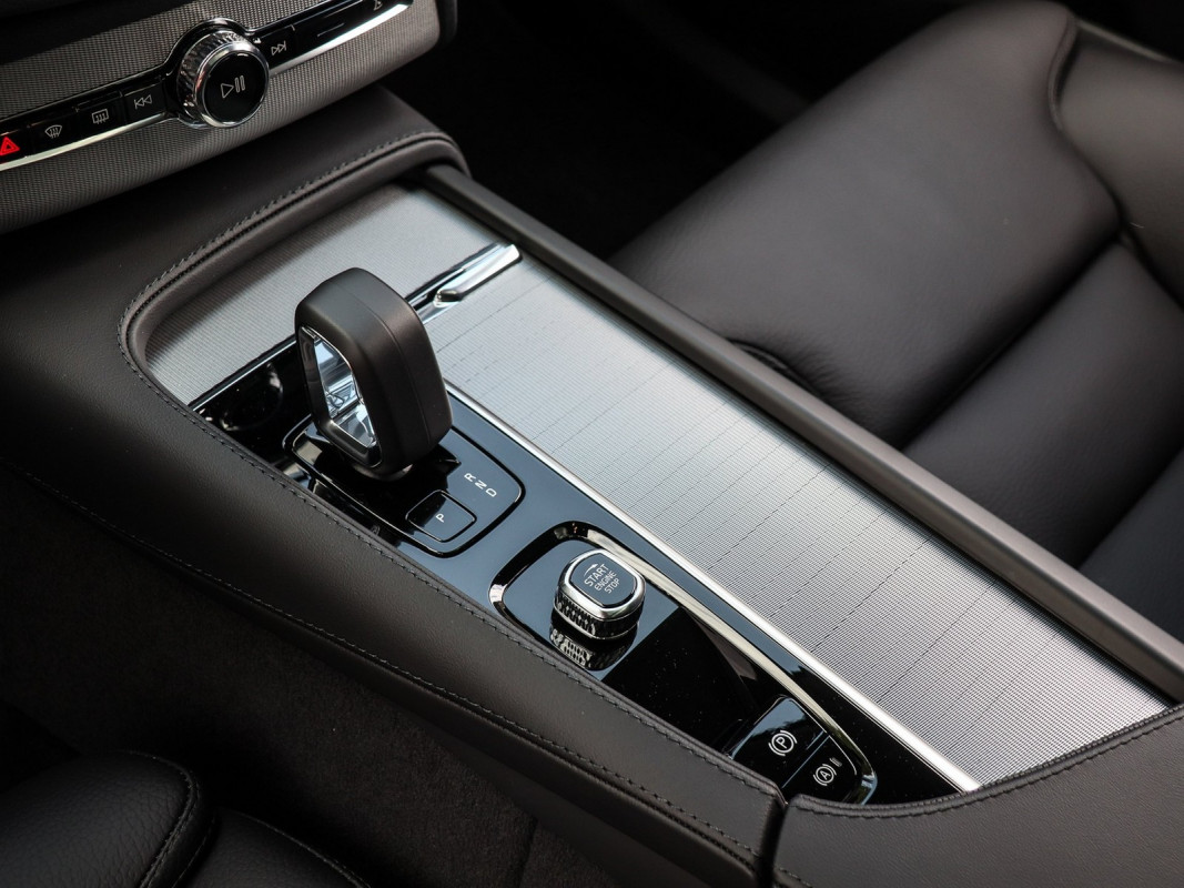 Volvo XC90 T8 AWD - SUV/Off-road - Weiss - Gebrauchtwagen - Bild 11