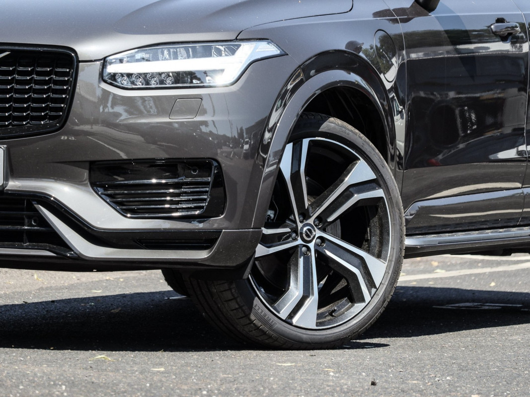 Volvo XC90 T8 Ultimate Dark - SUV/Off-road - Grau - Gebrauchtwagen - Bild 6