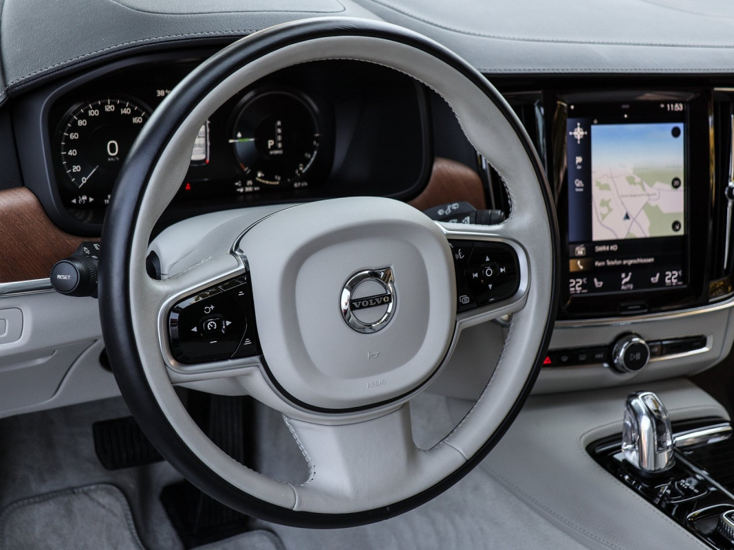 Volvo V90 Kombi T8 - Kombi - Schwarz - Gebrauchtwagen - Bild 10