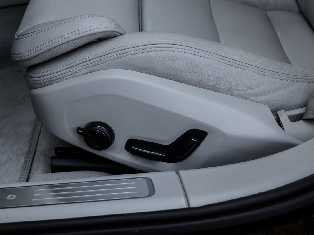 Volvo V90 Kombi T8 - Kombi - Schwarz - Gebrauchtwagen - Bild 14