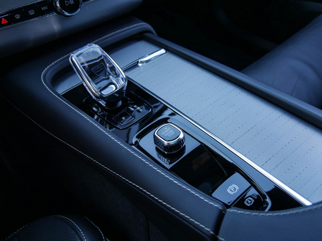 Volvo XC90 - SUV/Off-road - Weiss - Gebrauchtwagen - Bild 11