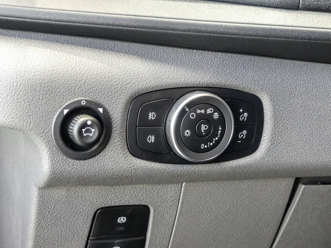 Ford Transit Kastenwagen Doppelkabine ELEKTRO - Nutzfahrzeug - Silber - Gebrauchtwagen - Bild 10