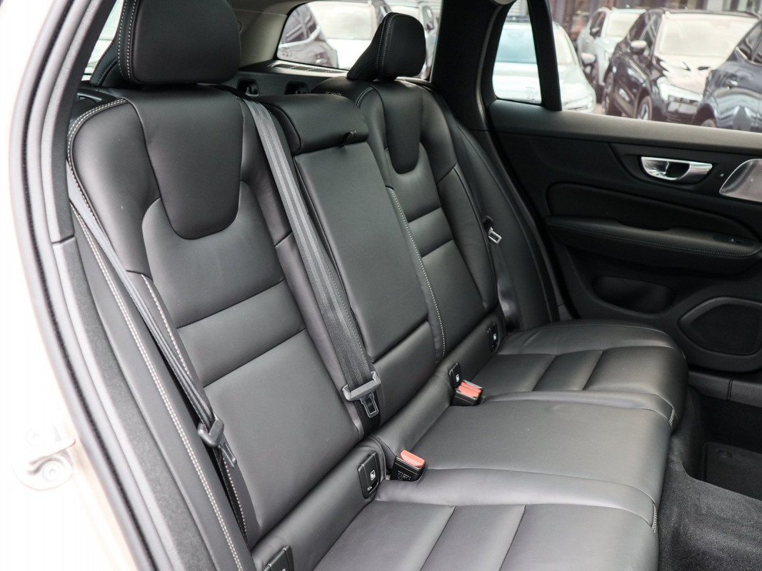 Volvo V60 B4 - Kombi - Braun - Gebrauchtwagen - Bild 5