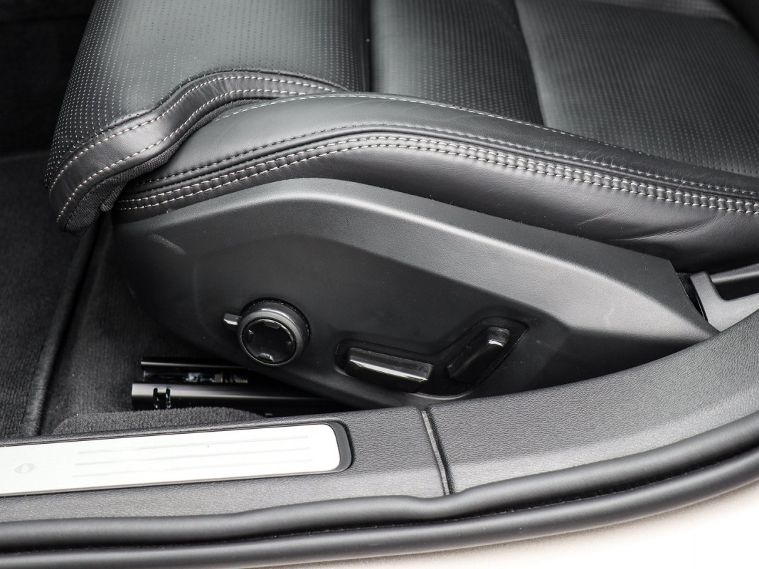 Volvo V60 B4 - Kombi - Braun - Gebrauchtwagen - Bild 14