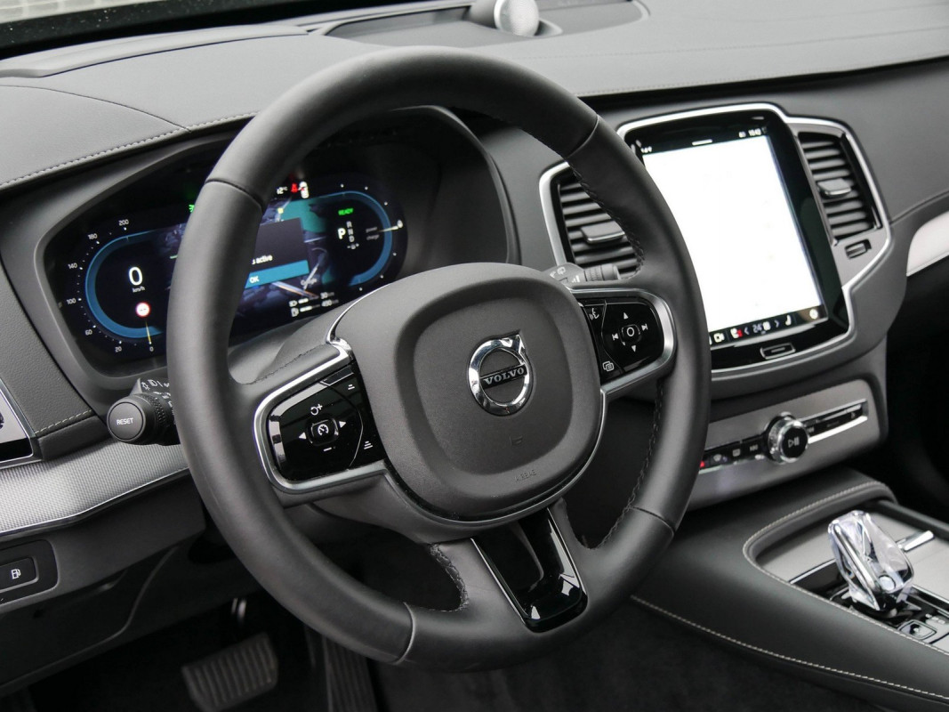 Volvo XC90 - SUV/Off-road - Schwarz - Gebrauchtwagen - Bild 10