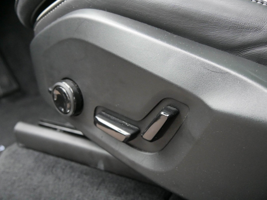 Volvo XC90 - SUV/Off-road - Schwarz - Gebrauchtwagen - Bild 14