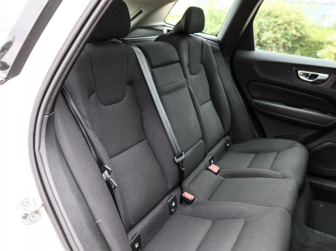 Volvo XC60 B4 Diesel - SUV/Off-road - Weiss - Gebrauchtwagen - Bild 5