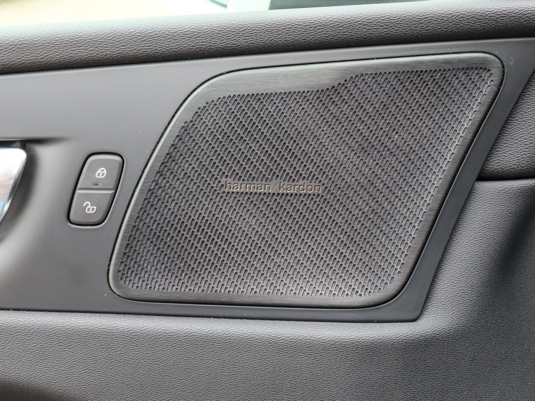 Volvo XC60 B4 Diesel - SUV/Off-road - Weiss - Gebrauchtwagen - Bild 15