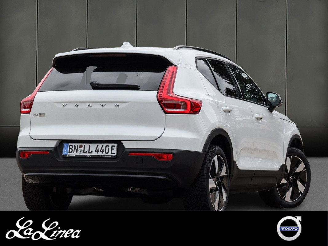 Volvo EX40 - SUV/Off-road - Weiss - Gebrauchtwagen - Bild 2