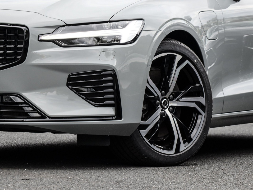 Volvo V60 T6 AWD - Kombi - Grau - Gebrauchtwagen - Bild 6