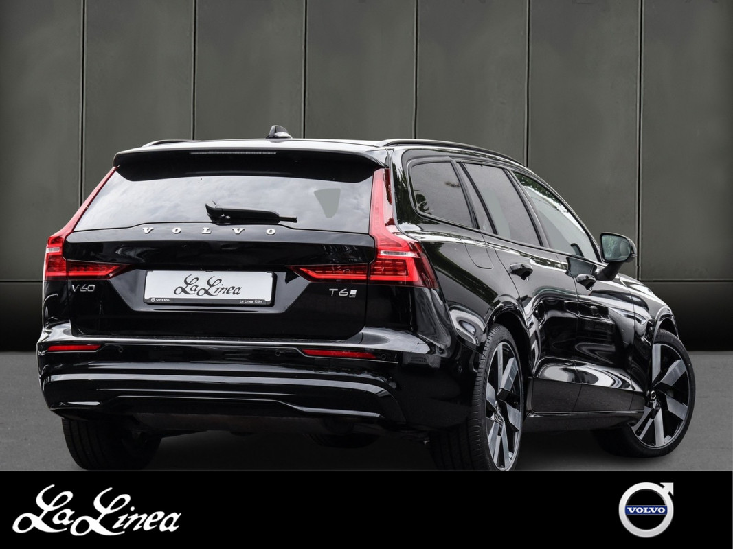 Volvo V60 T6 Recharge AWD - Kombi - Schwarz - Gebrauchtwagen - Bild 2