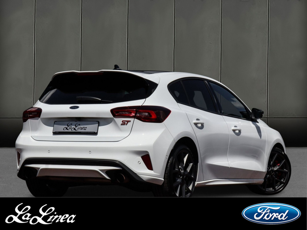 Ford Focus Lim ST-X Automatik, B&O, Winter P. LED Matrix, Sync 4 - Limousine - Weiss - Gebrauchtwagen - Bild 2
