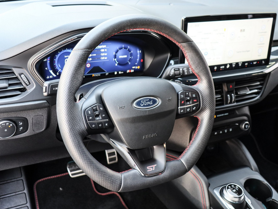 Ford Focus Lim ST-X Automatik, B&O, Winter P. LED Matrix, Sync 4 - Limousine - Weiss - Gebrauchtwagen - Bild 10