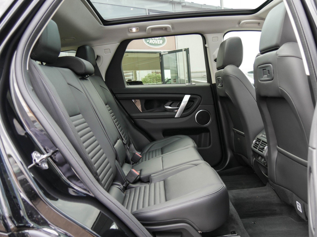 Land Rover Discovery Sport P270e AWD S - Pano - Winterpaket - SUV/Off-road - Schwarz - Gebrauchtwagen - Bild 5