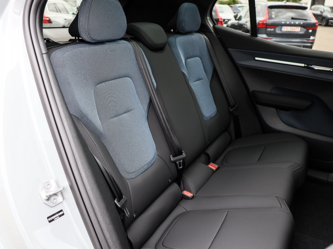 Volvo EX30 Cross Country - SUV/Off-road - Grau - Gebrauchtwagen - Bild 5