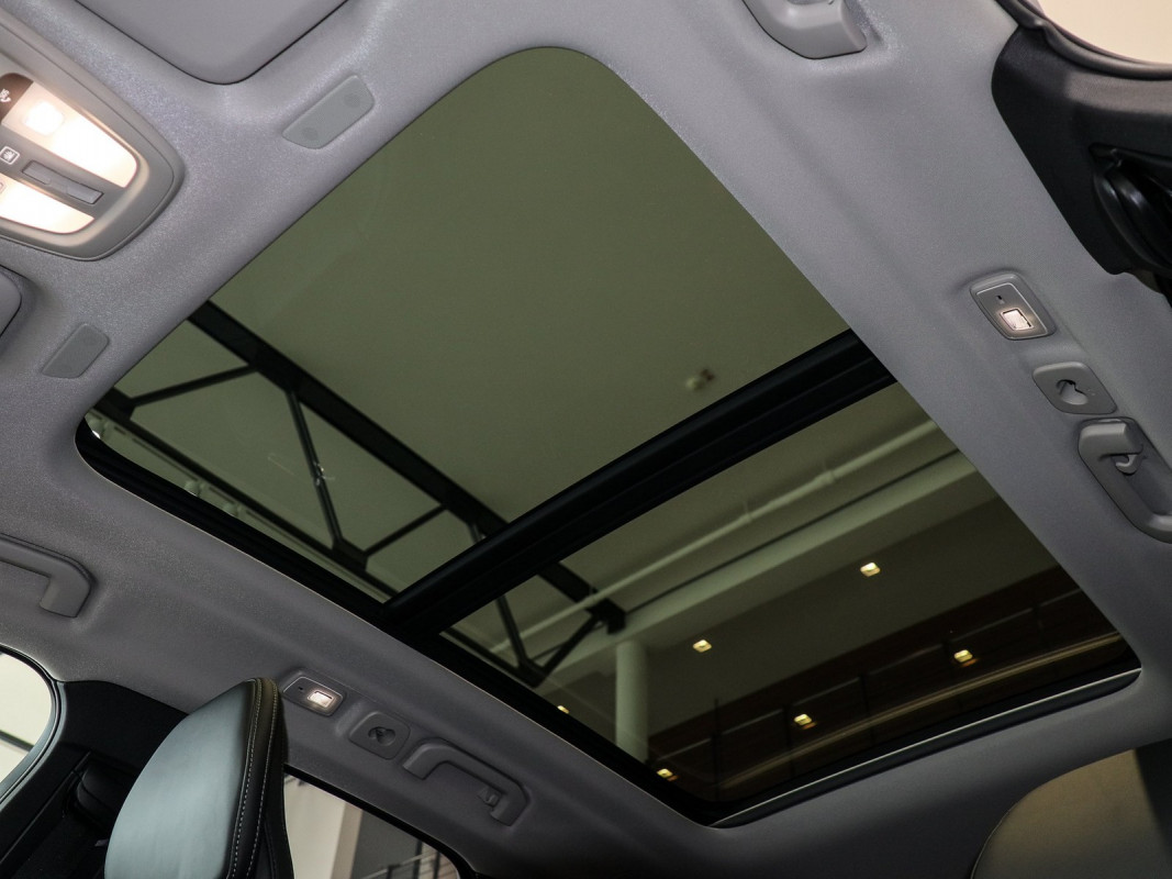 Volvo XC60 T8 AWD - SUV/Off-road - Silber - Gebrauchtwagen - Bild 13