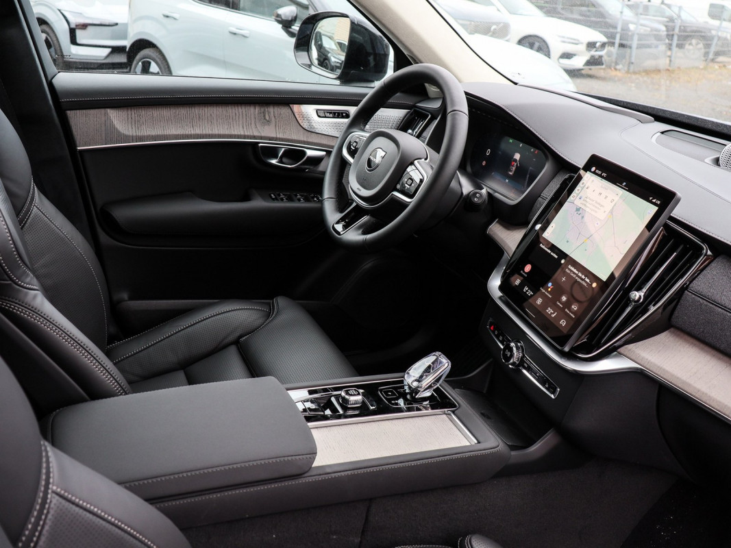 Volvo XC90 T8 Recharge Plug-In Hybrid AWD - SUV/Off-road - Blau - Gebrauchtwagen - Bild 3