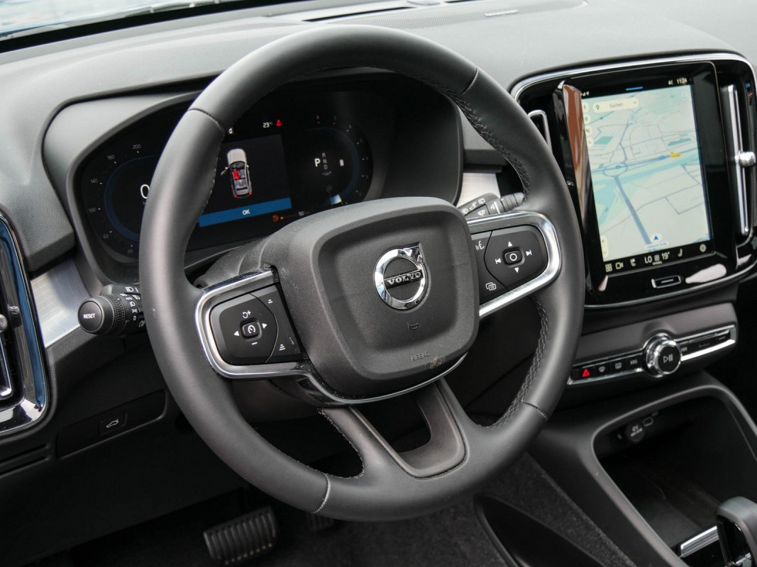 Volvo XC40 - SUV/Off-road - Blau - Gebrauchtwagen - Bild 10