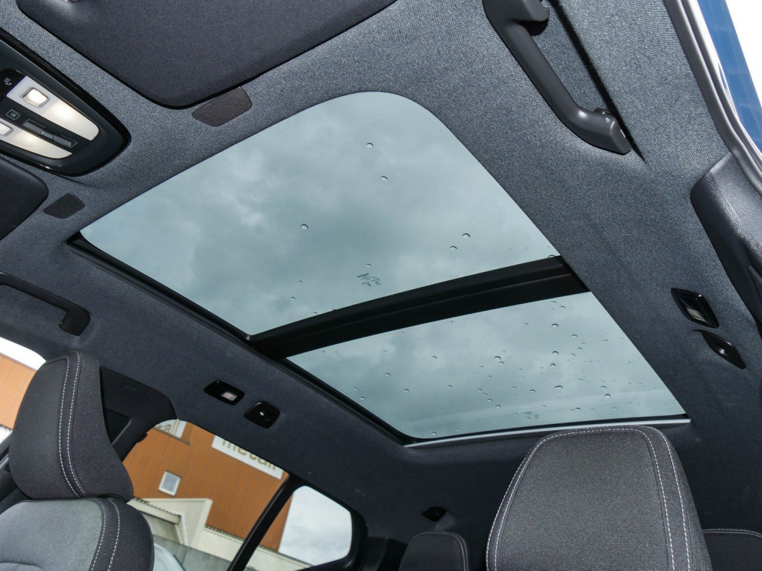 Volvo XC40 - SUV/Off-road - Blau - Gebrauchtwagen - Bild 12