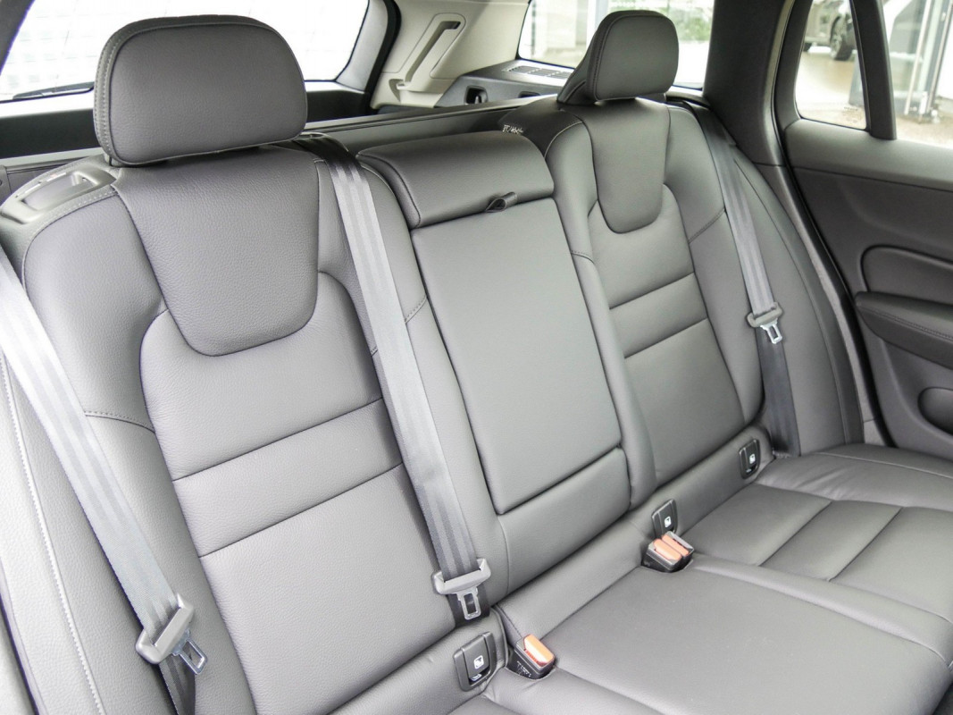 Volvo V60 - Kombi - Blau - Gebrauchtwagen - Bild 5