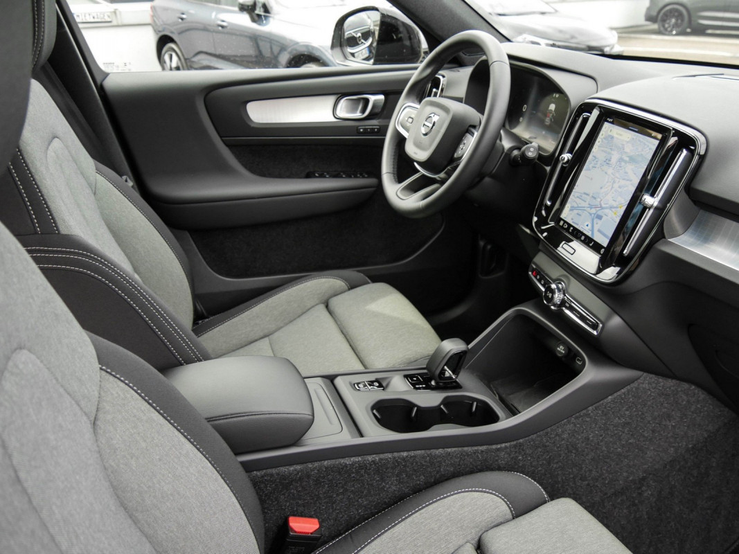 Volvo XC40 - SUV/Off-road - Schwarz - Gebrauchtwagen - Bild 3