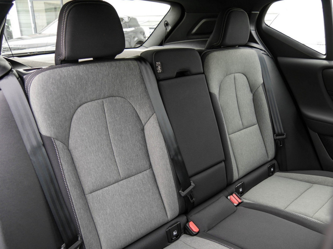 Volvo XC40 - SUV/Off-road - Schwarz - Gebrauchtwagen - Bild 5