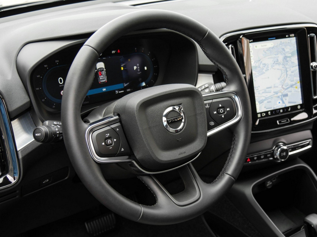 Volvo XC40 - SUV/Off-road - Schwarz - Gebrauchtwagen - Bild 10