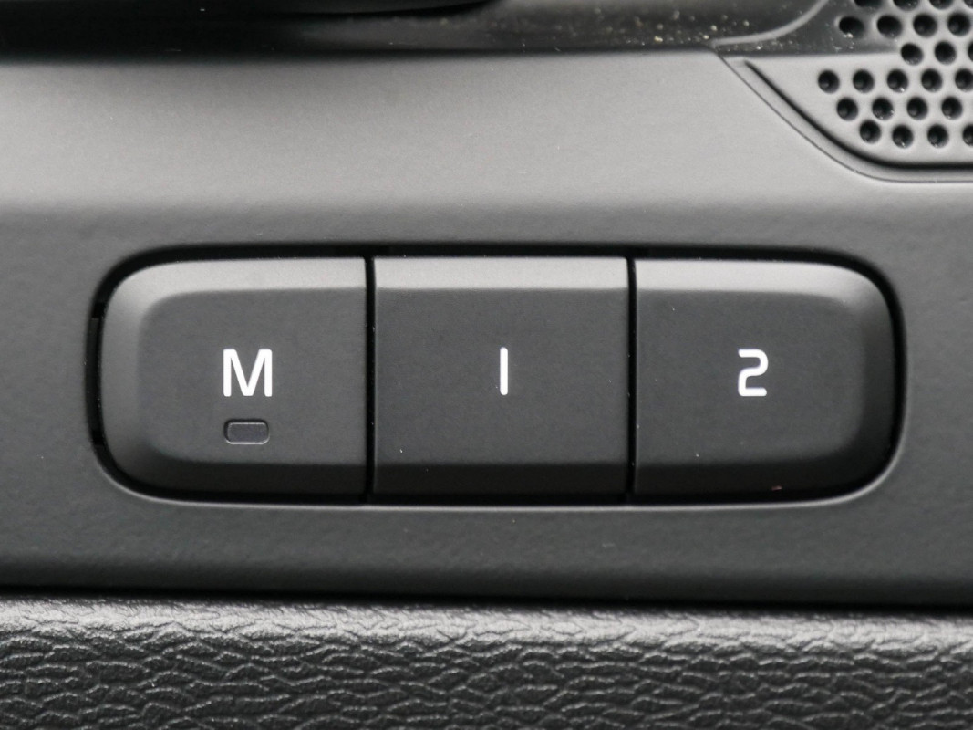 Volvo XC40 - SUV/Off-road - Schwarz - Gebrauchtwagen - Bild 14