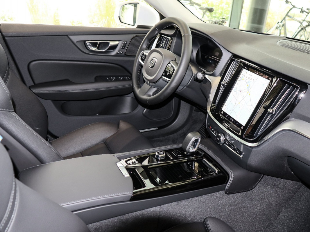 Volvo V60 T6 - Kombi - Weiss - Neuwagen - Bild 3