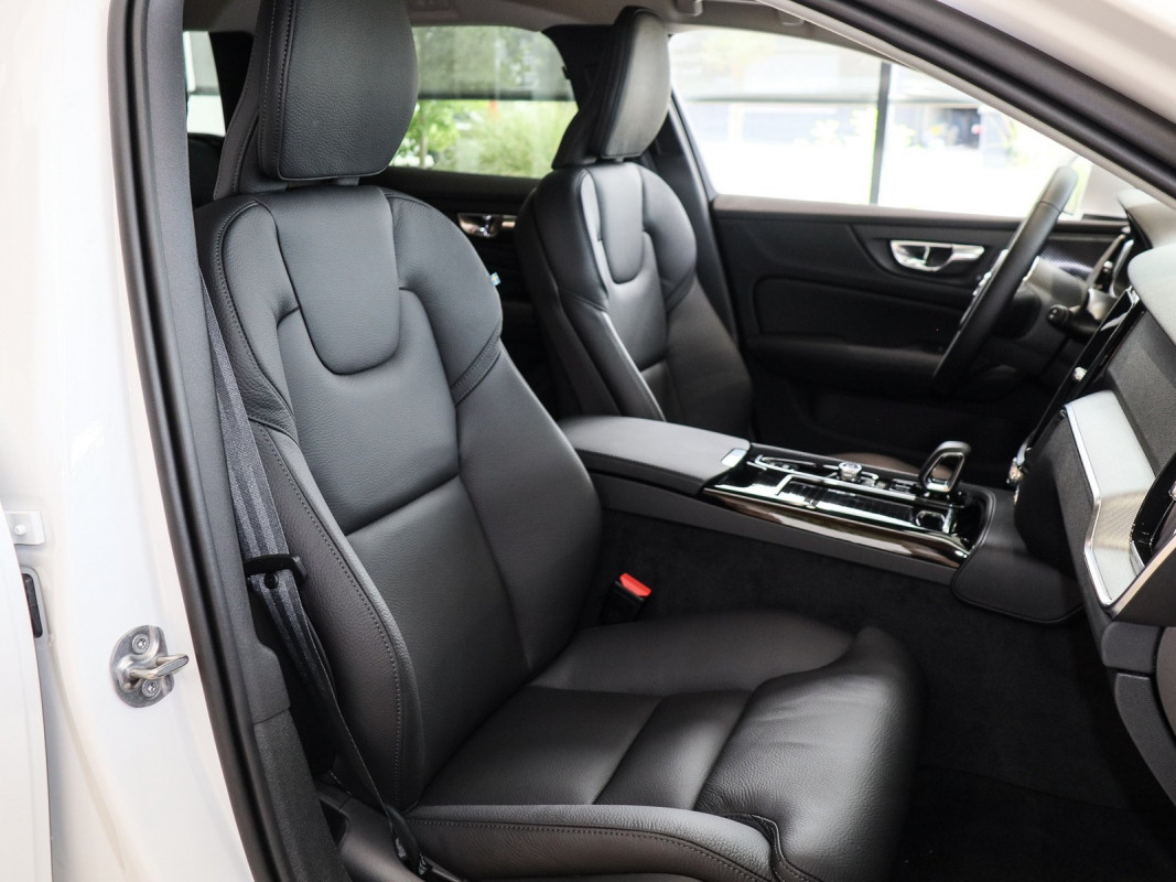 Volvo V60 T6 - Kombi - Weiss - Neuwagen - Bild 6