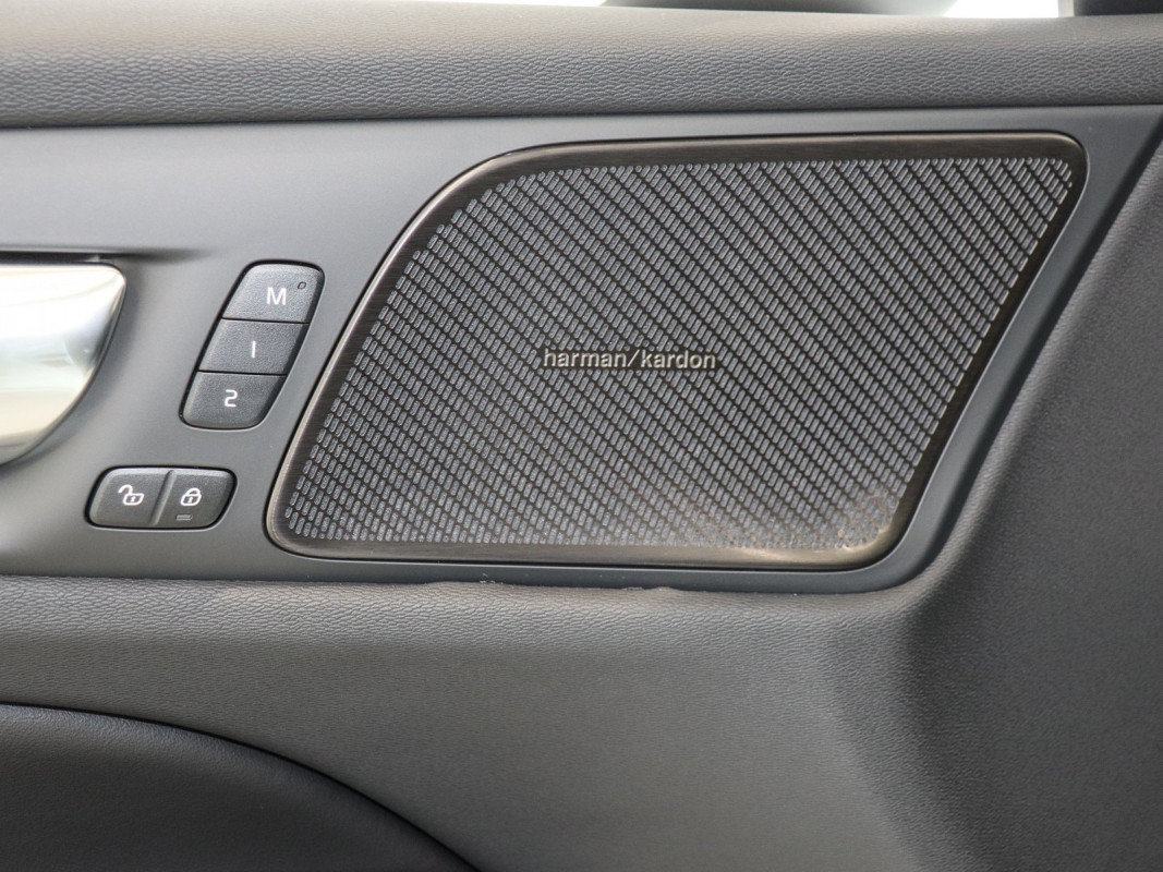 Volvo V60 T6 - Kombi - Weiss - Neuwagen - Bild 12