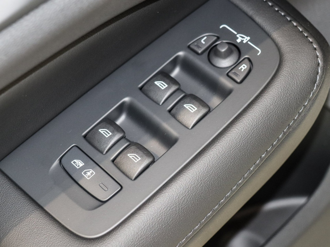 Volvo V60 T6 - Kombi - Weiss - Neuwagen - Bild 13