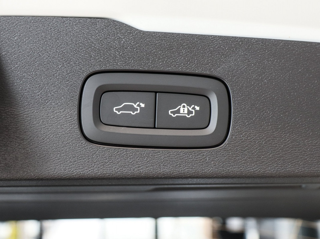 Volvo V60 T6 - Kombi - Weiss - Neuwagen - Bild 15