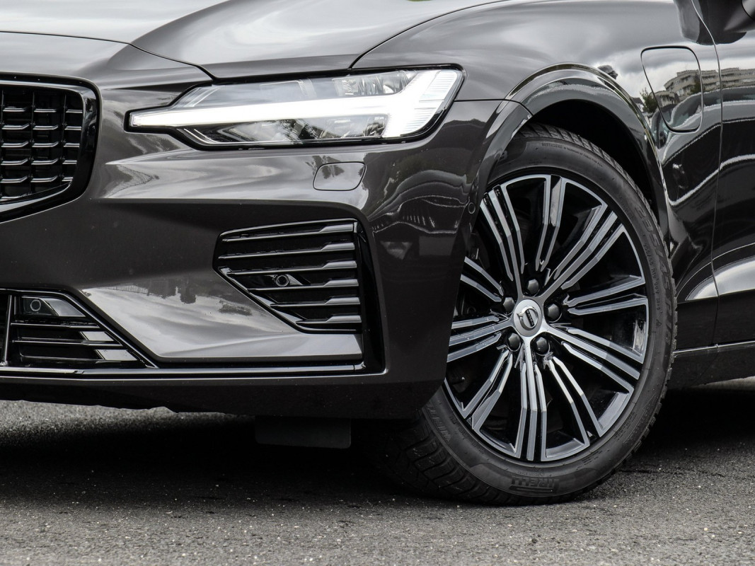 Volvo V60 T6 Recharge AWD - Kombi - Grau - Gebrauchtwagen - Bild 6