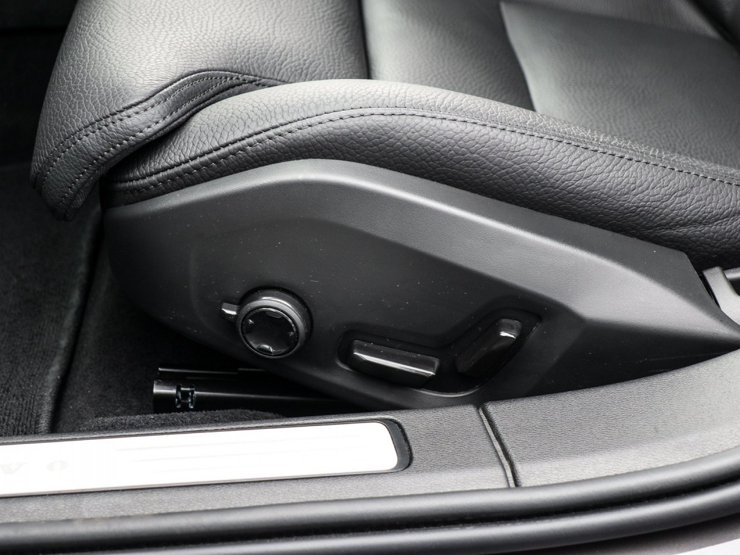 Volvo V60 T6 Recharge AWD - Kombi - Grau - Gebrauchtwagen - Bild 14