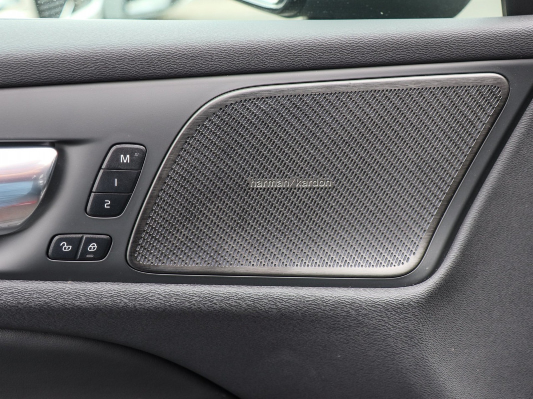 Volvo V60 T6 Recharge AWD - Kombi - Grau - Gebrauchtwagen - Bild 15