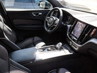 Volvo XC60 B5 (B) Benzin - SUV/Off-road - Silber - Gebrauchtwagen - Bild 3