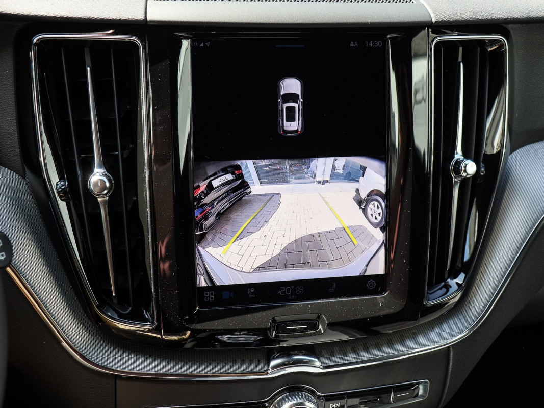 Volvo XC60 B5 (B) Benzin - SUV/Off-road - Silber - Gebrauchtwagen - Bild 13
