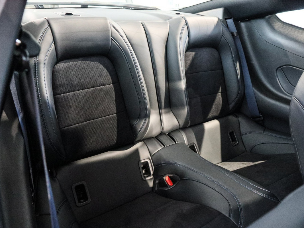 Ford Mustang Fastback - Sportwagen/Coupé - Rot - Neuwagen - Bild 4