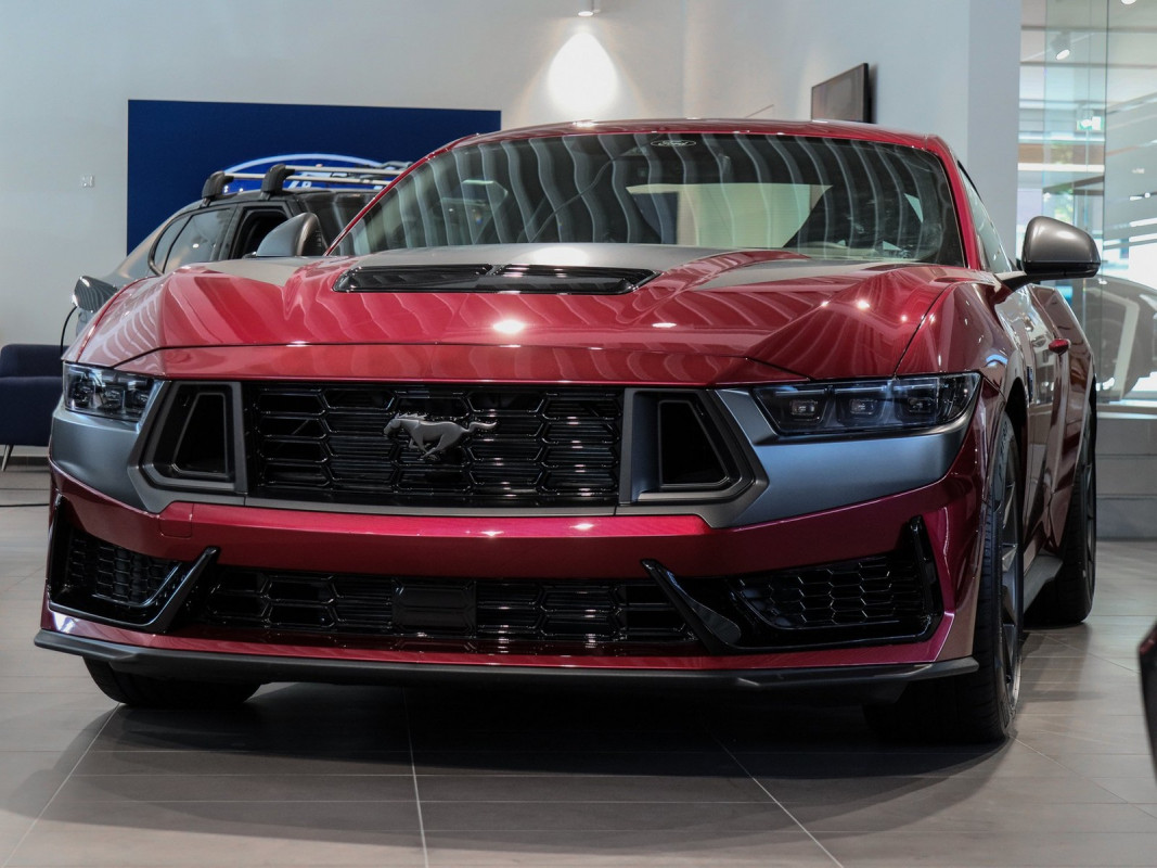 Ford Mustang Fastback - Sportwagen/Coupé - Rot - Neuwagen - Bild 13