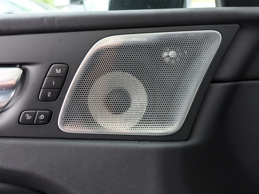 Volvo XC60 B5 (B) - SUV/Off-road - Weiss - Gebrauchtwagen - Bild 15